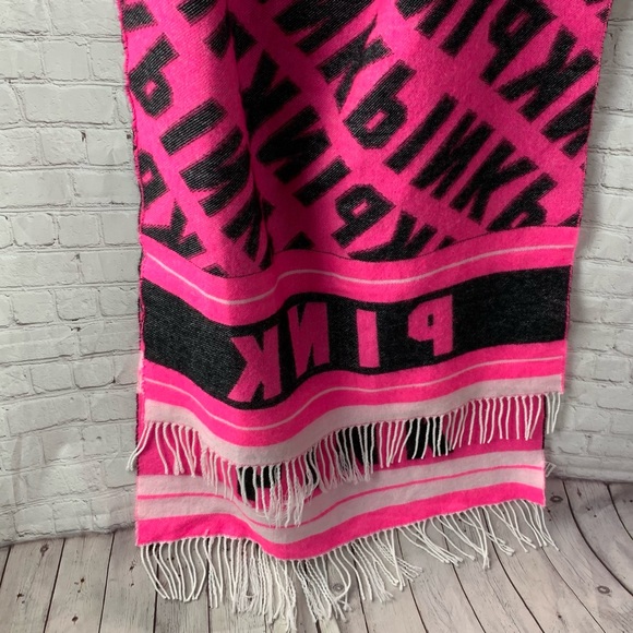 VICTORIA'S SECRET PINK Blanket SCARF - Picture 6 of 6